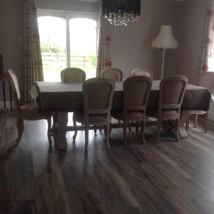 Killarney Farm House. Luaran gambar